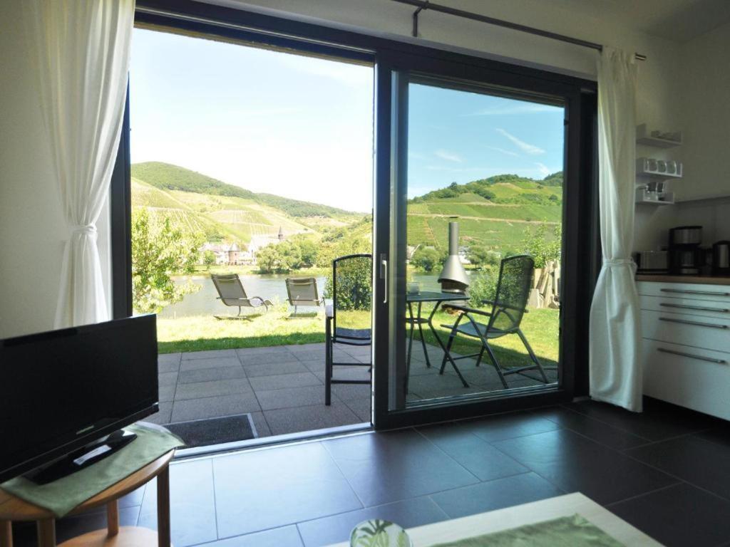 Ferienwohnung Am Moselufer Zell an der Mosel Exterior foto