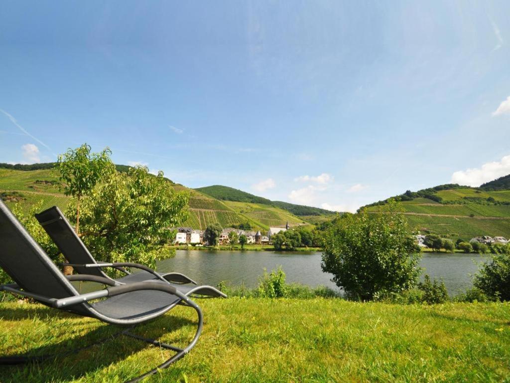 Ferienwohnung Am Moselufer Zell an der Mosel Exterior foto