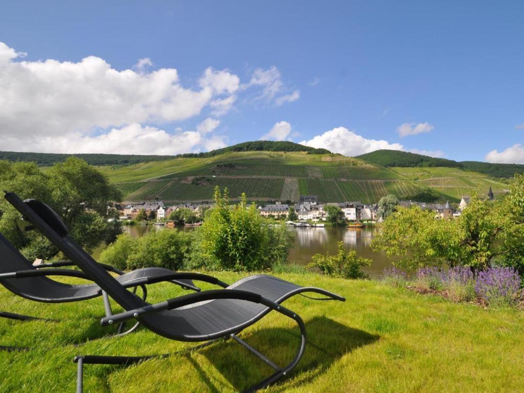Ferienwohnung Am Moselufer Zell an der Mosel Exterior foto